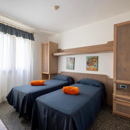 Hotel Thàlas Club Torre dell'Orso Esterno foto