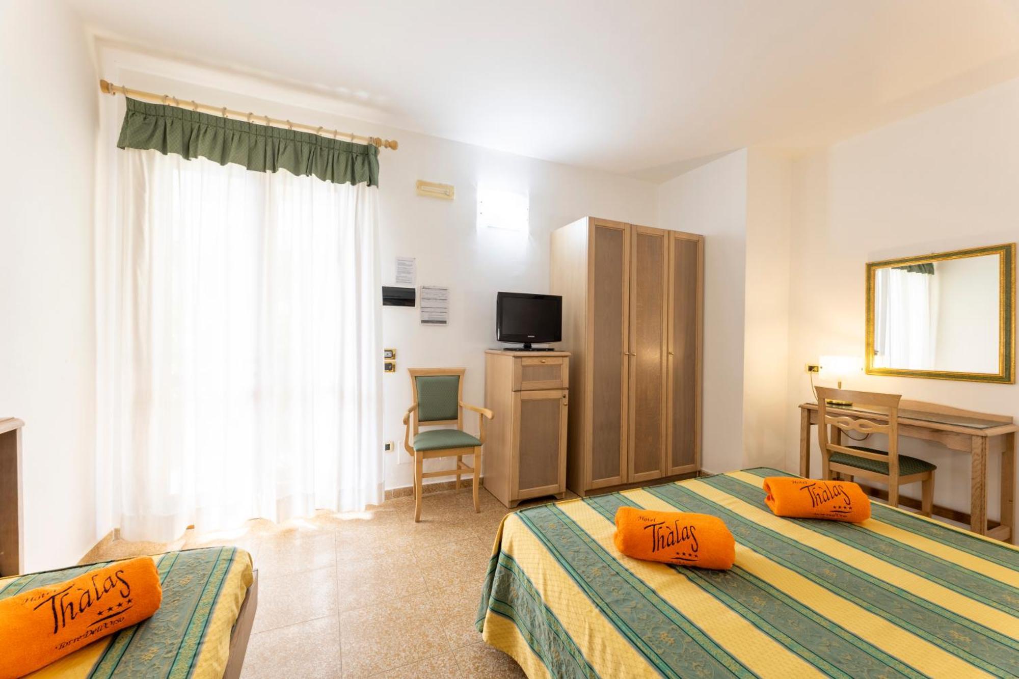Hotel Thàlas Club Torre dell'Orso Esterno foto