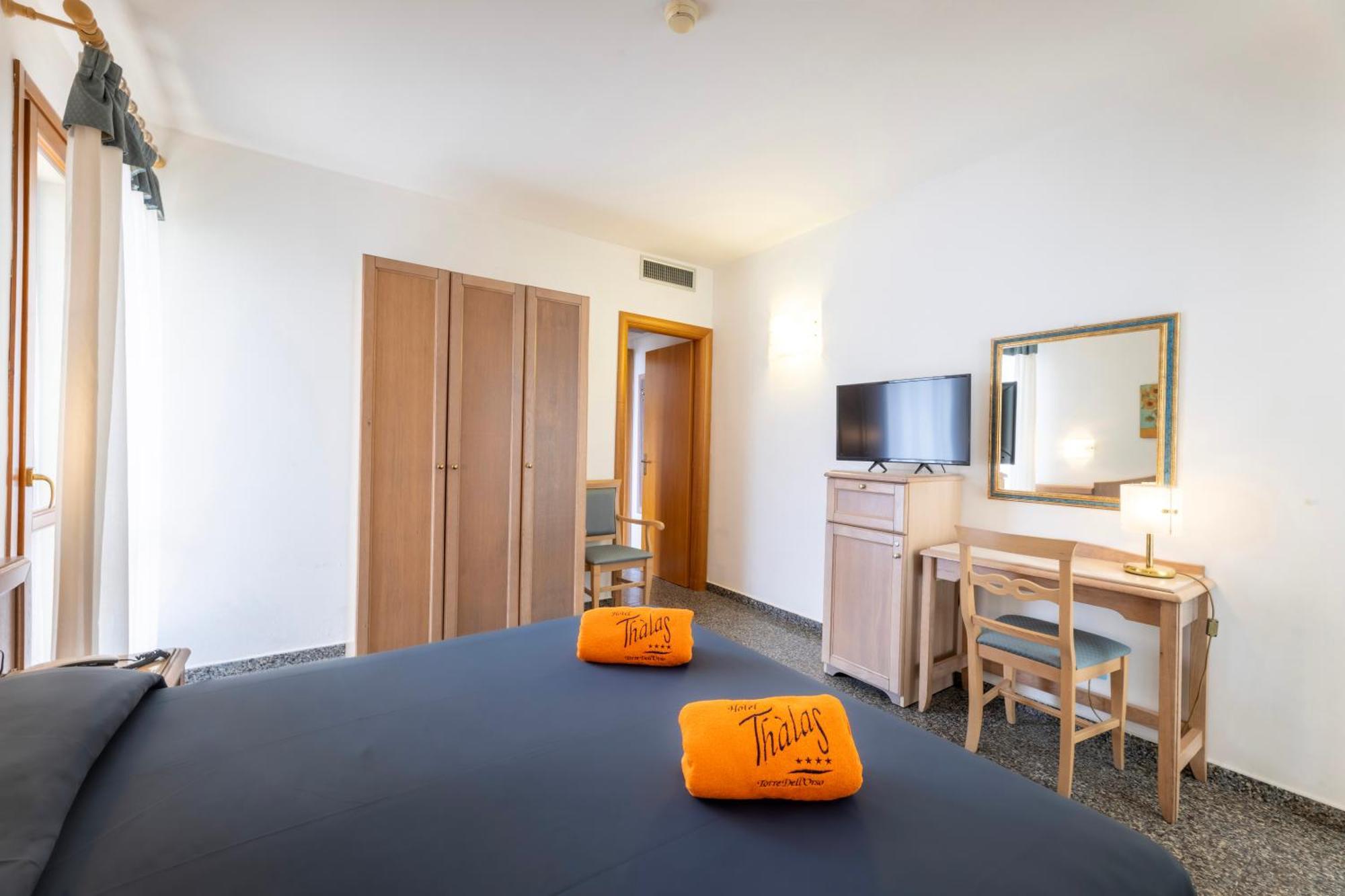 Hotel Thàlas Club Torre dell'Orso Esterno foto