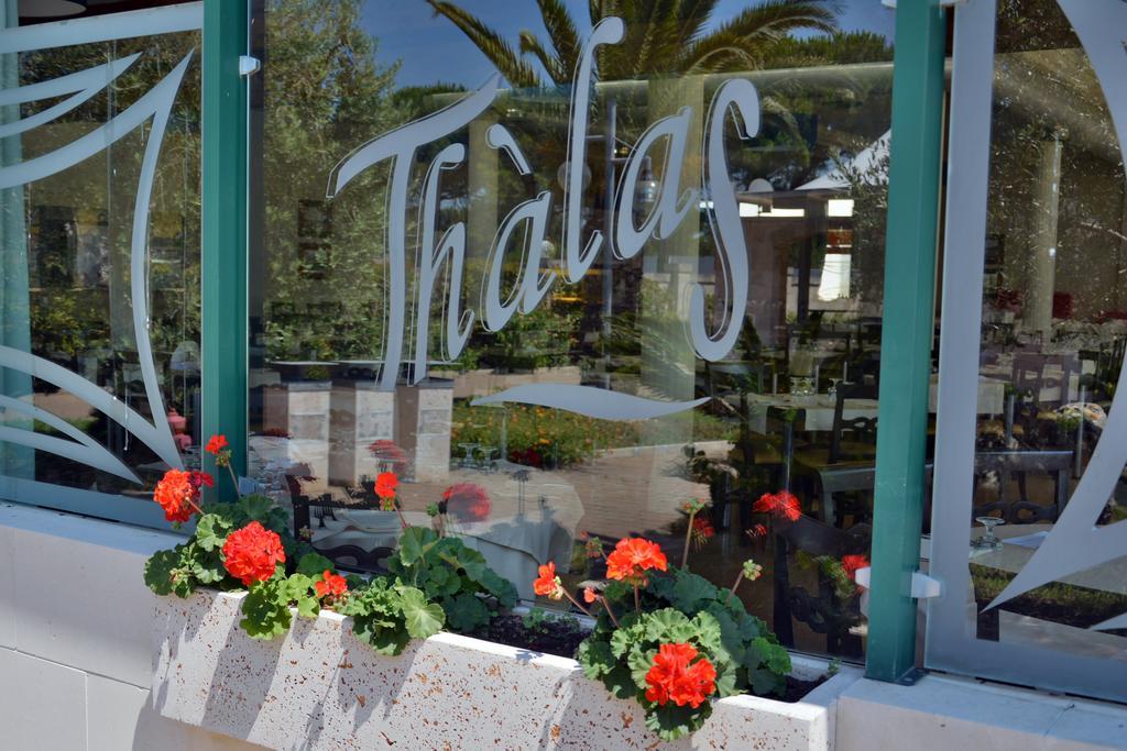 Hotel Thàlas Club Torre dell'Orso Esterno foto