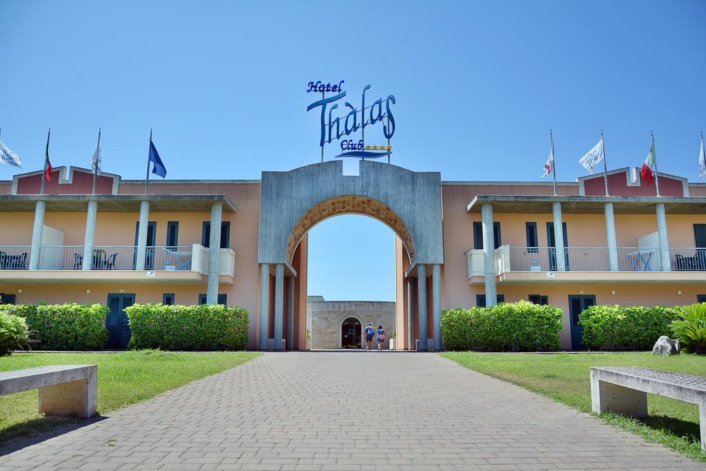 Hotel Thàlas Club Torre dell'Orso Esterno foto