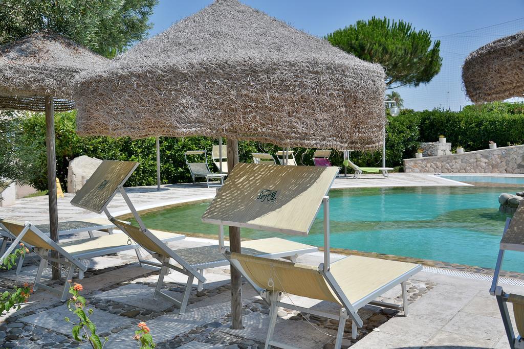 Hotel Thàlas Club Torre dell'Orso Esterno foto