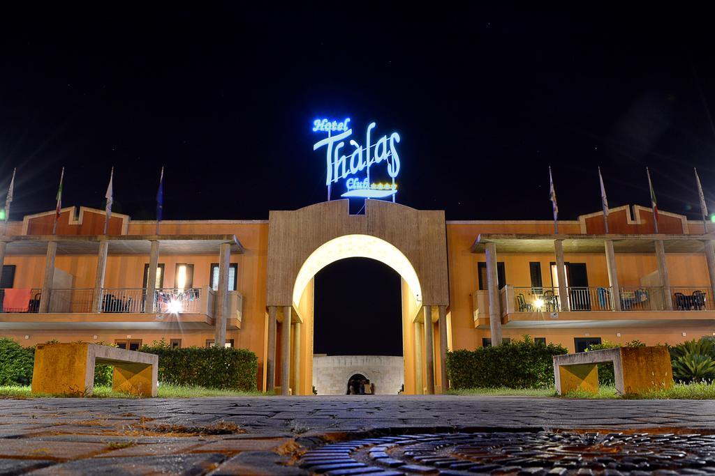 Hotel Thàlas Club Torre dell'Orso Esterno foto