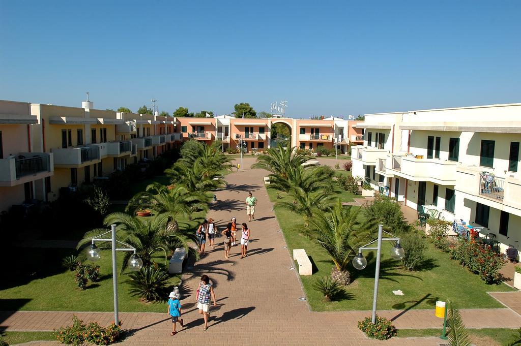 Hotel Thàlas Club Torre dell'Orso Esterno foto